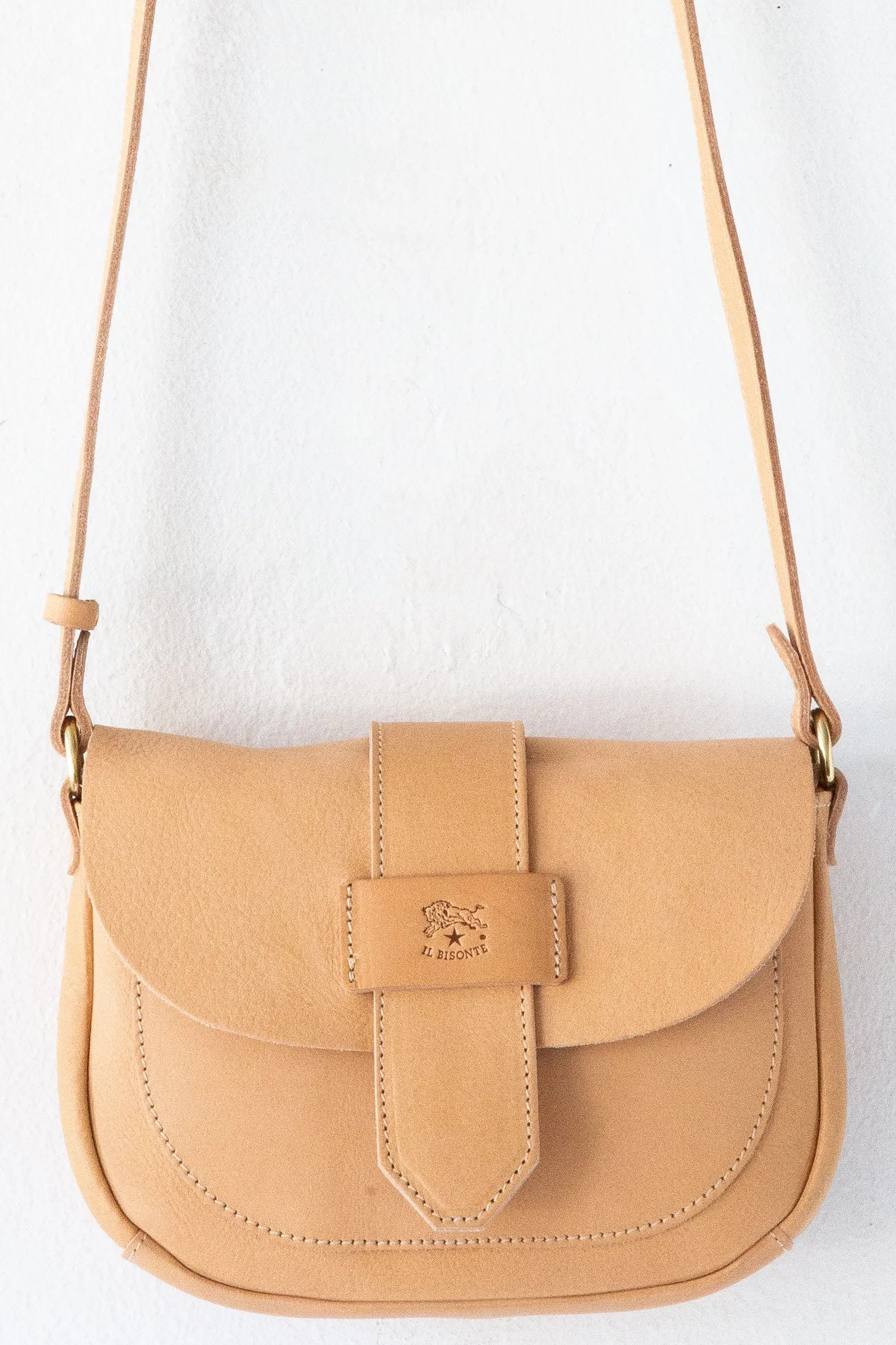 Alloro Crossbody