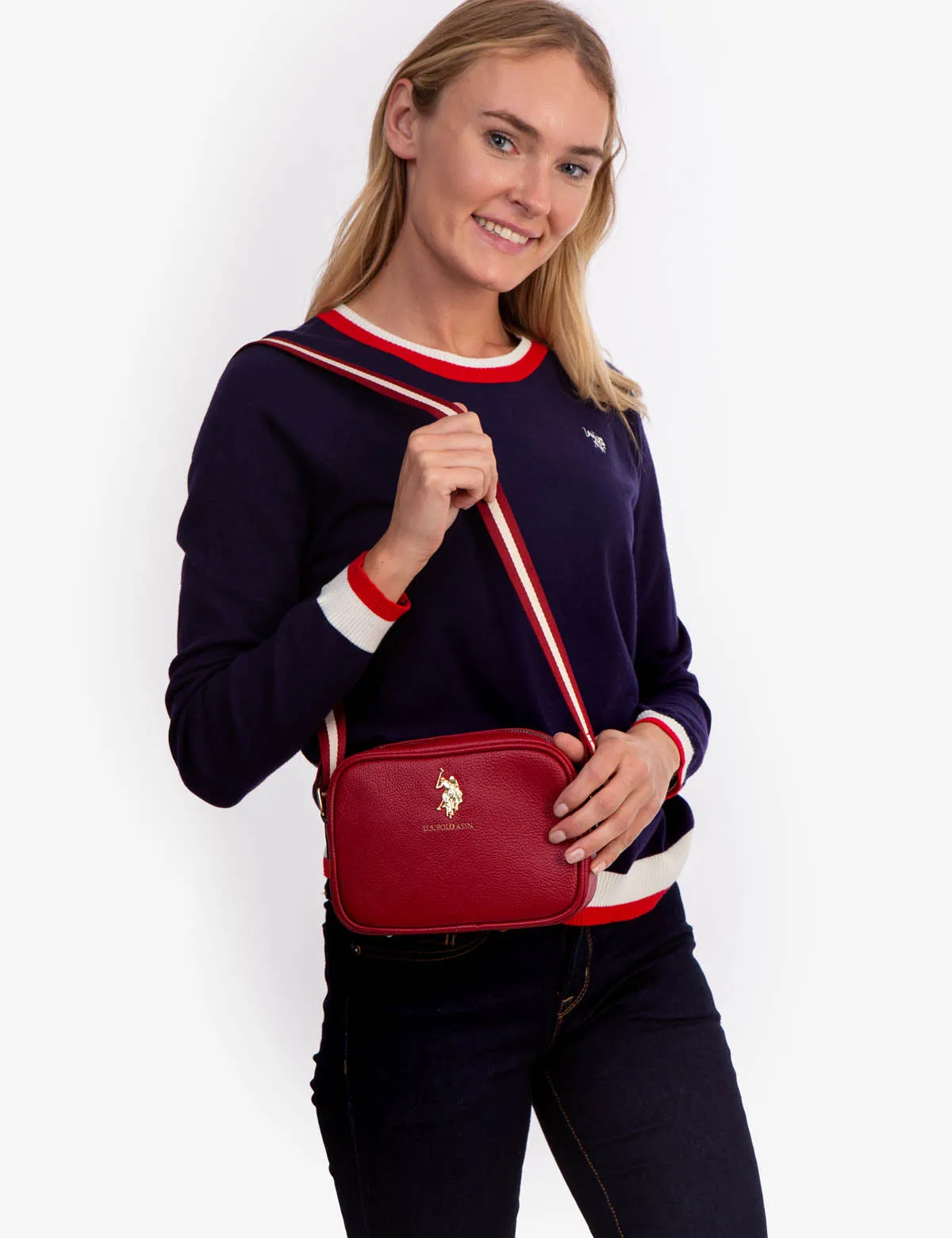 CLASSIC ZIP CROSSBODY BAG