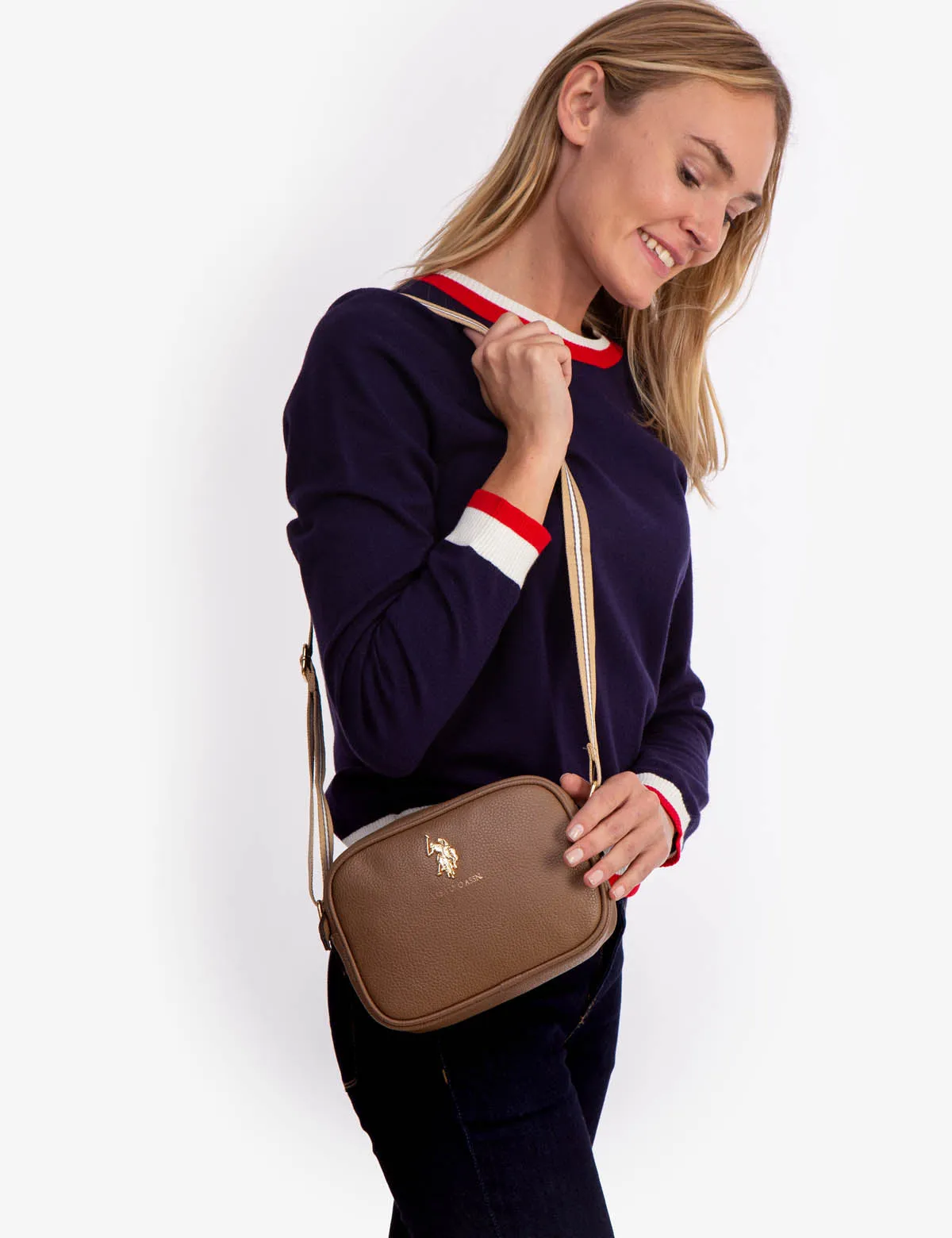 CLASSIC ZIP CROSSBODY BAG