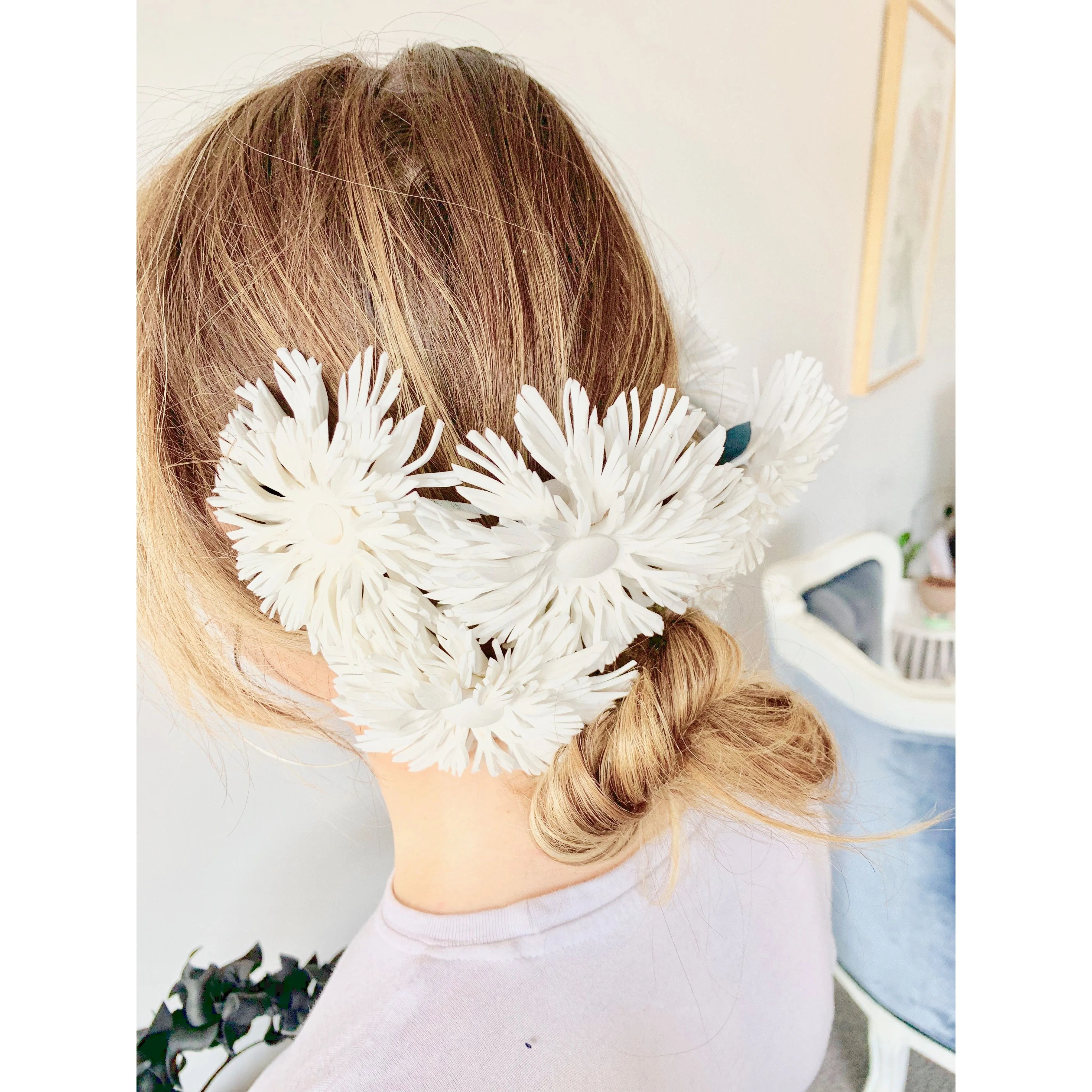 Murley & Co Dahlia Ponytail Cage White