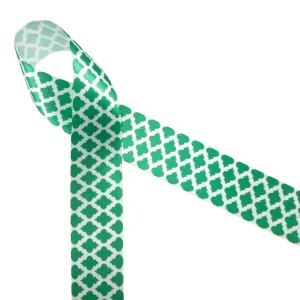 Quatrefoil ribbon Moroccan ogee design in emerald green printed on  1.5" white satin