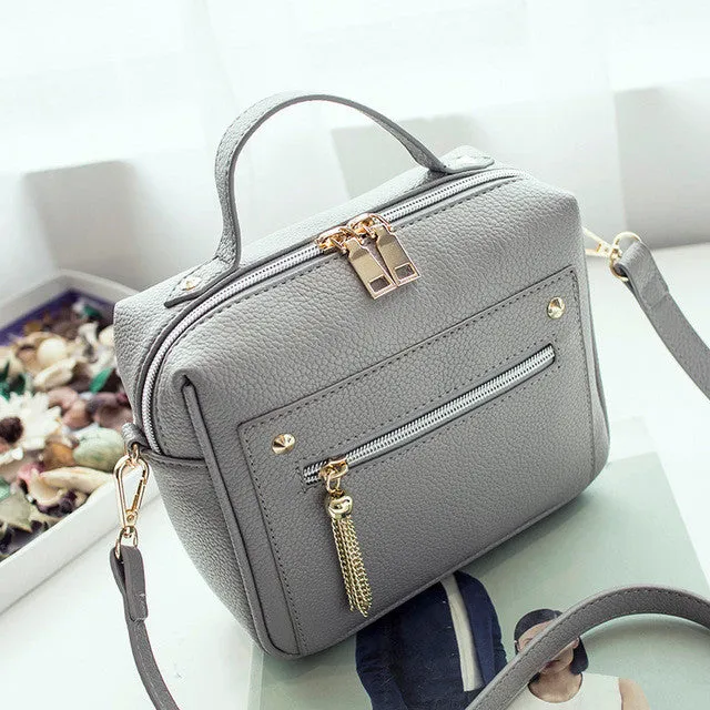 Retro Female Minimalist Crossbody Bag Small Women Shoulder Bag Tassel Women Messenger Bags Tote Handbag Designer Bolsas Feminina